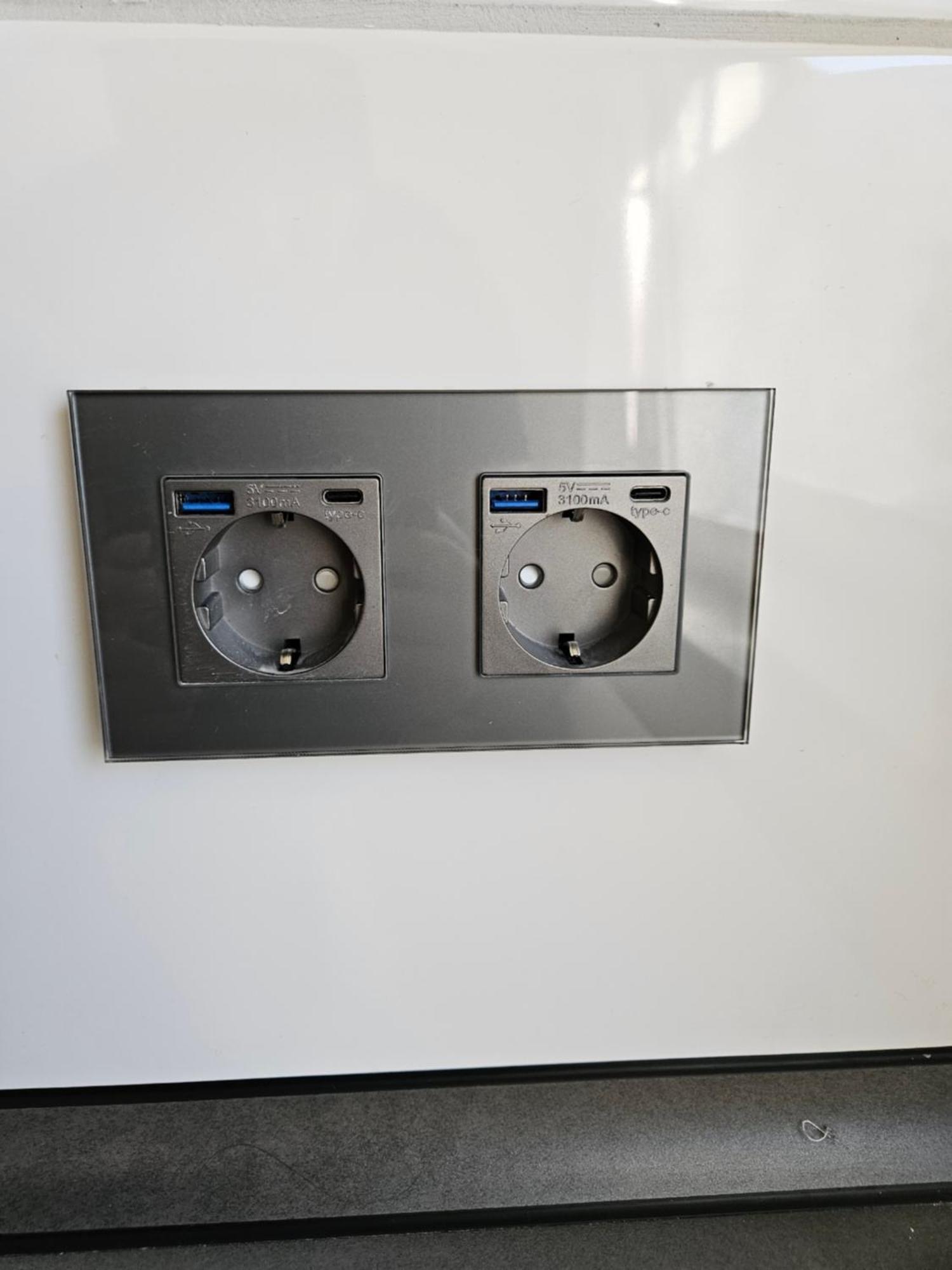 Modern Homes - Voll Ausgestatte Wohnung - Balkon - Hotelbetten - 4K Tv - Wlan Moers Exterior foto