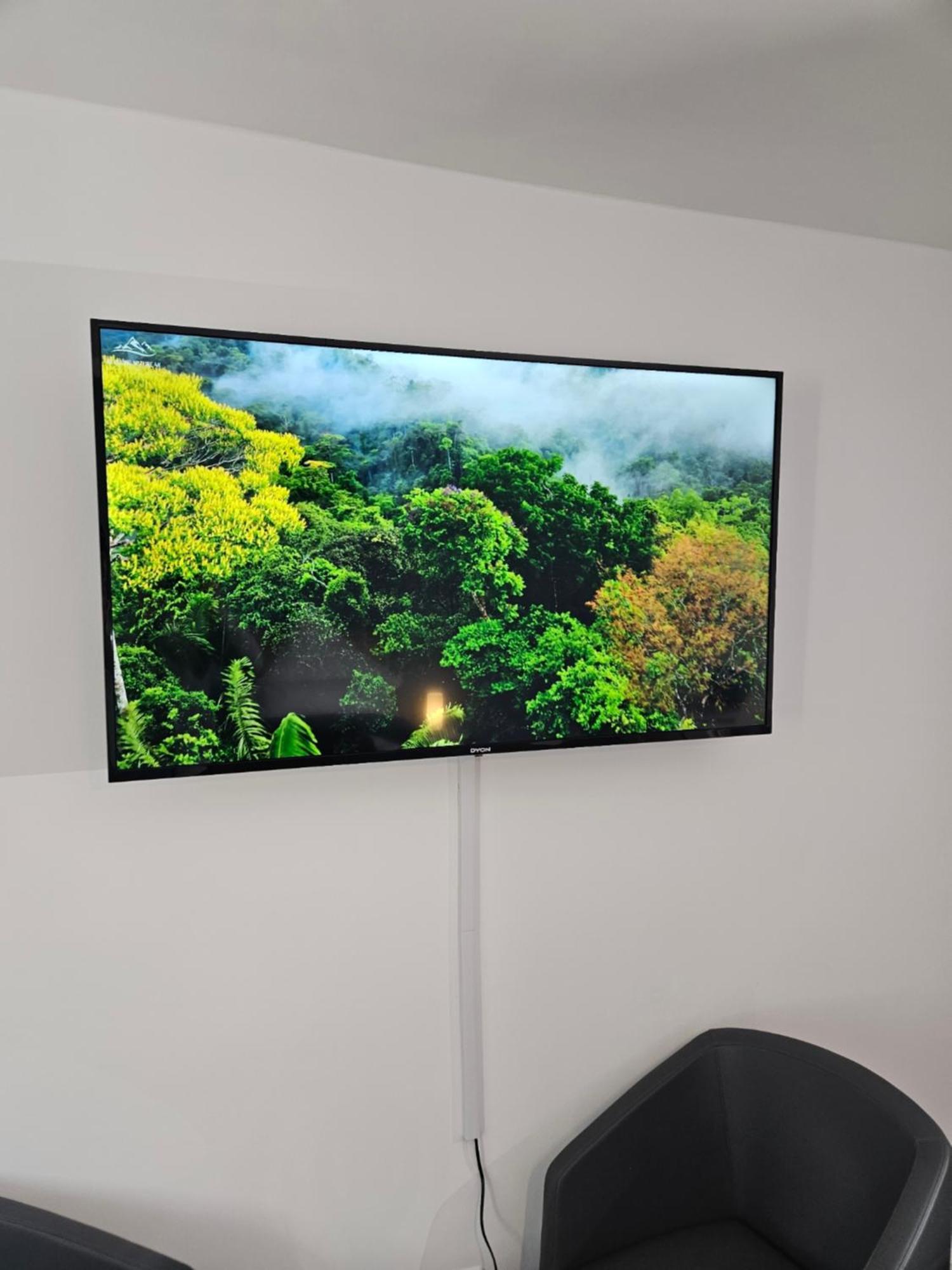 Modern Homes - Voll Ausgestatte Wohnung - Balkon - Hotelbetten - 4K Tv - Wlan Moers Exterior foto